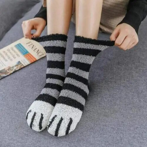 2PC cat claw socks